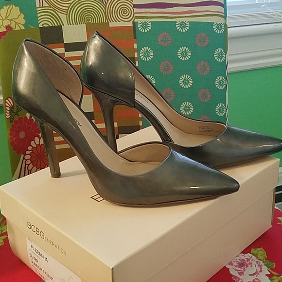 BCBG pumps( glimmer patent) - Picture 2 of 3